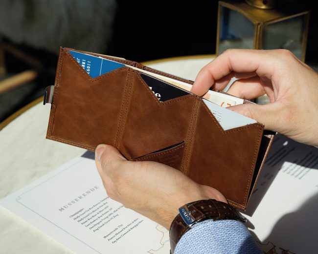pop-up-wallet-brown